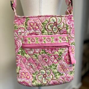Vera Bradley, EUC, 11.5x9.5x1” crossbody, bright colors/no stains, zipper works